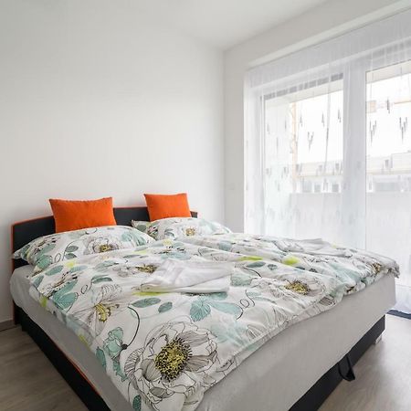 Bpr Chic White Home With Terrace & A/C & Garage Budapest Exterior foto