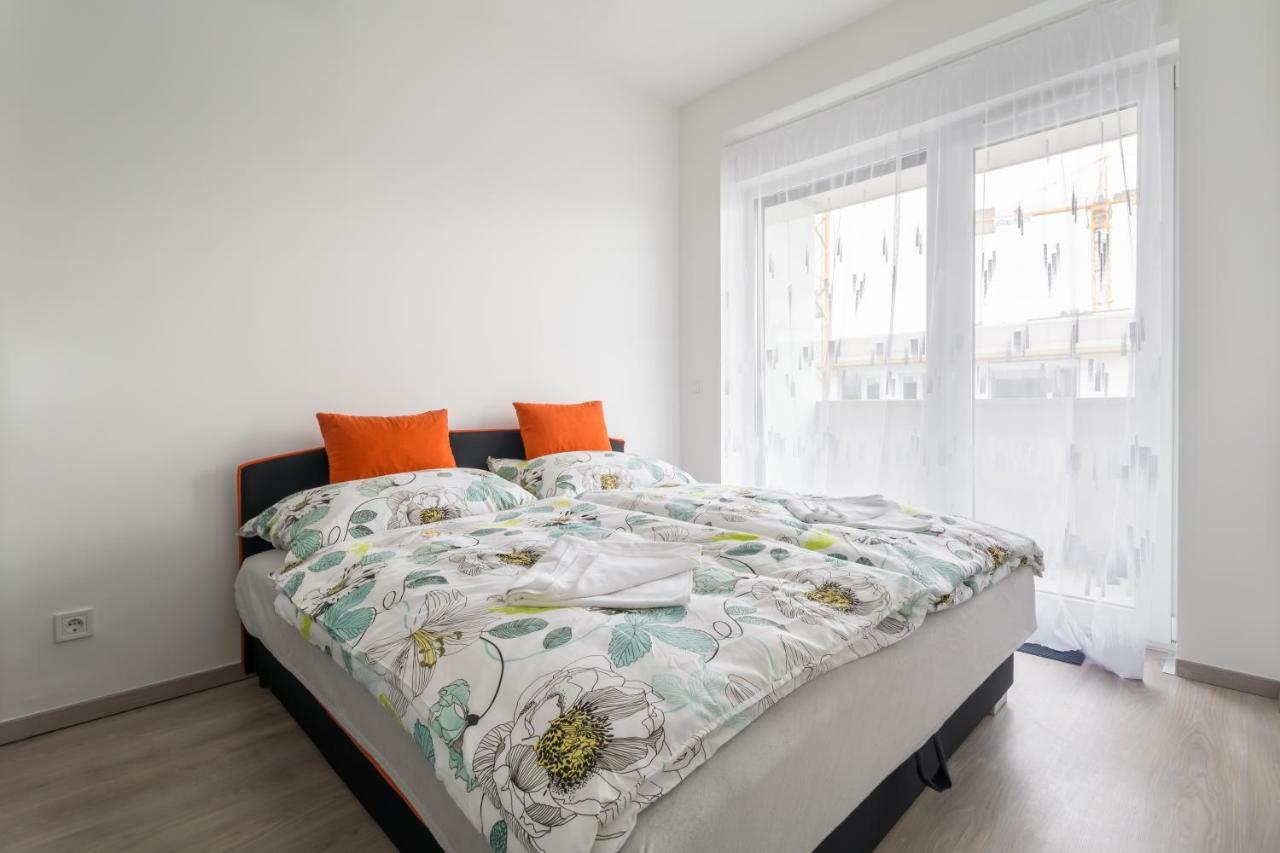 Bpr Chic White Home With Terrace & A/C & Garage Budapest Exterior foto