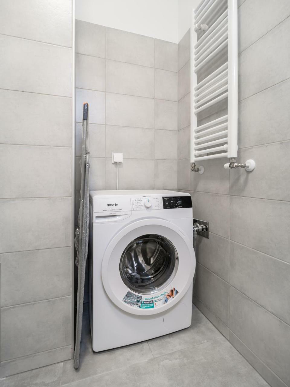 Bpr Chic White Home With Terrace & A/C & Garage Budapest Exterior foto