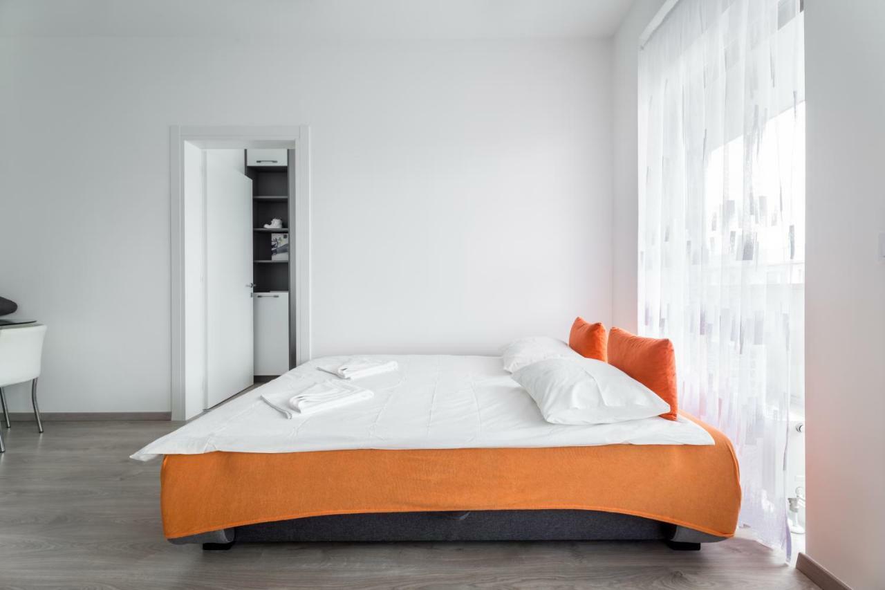 Bpr Chic White Home With Terrace & A/C & Garage Budapest Exterior foto